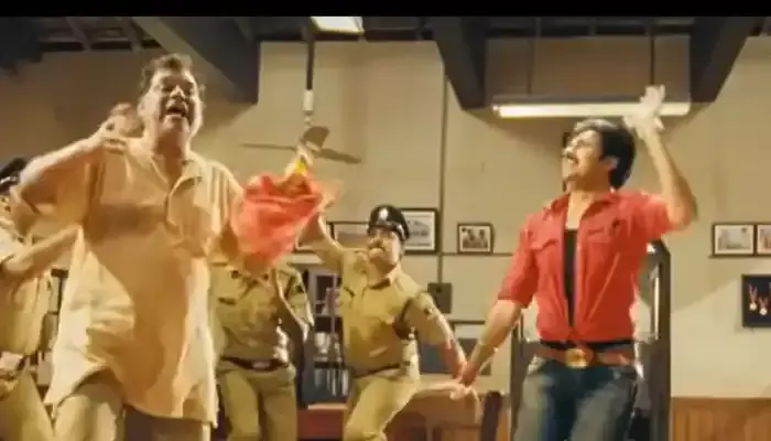 మందుబాబులకు ఊపు తెప్పించిన కోట... ఎక్కడికి వెళ్లినా అదే పాట!