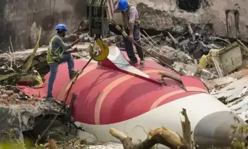 Air india Crash: ఎయిర్ఇండియా ఘటనలో పైలట్ల పాత్రపై తీర్మానాలు సరికాదు: మాజీ ఏఏఐబీ చీఫ్