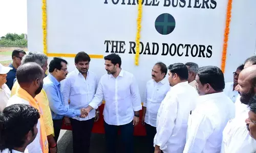 వంద రోజుల ఛాలెంజ్‌ను అధికారులు స్వీకరించాలి: మంత్రి నారా లోకేష్