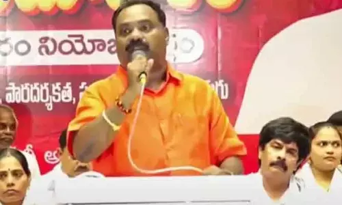 నా కారును ఫైనాన్స్ వాళ్లు తీసుకెళ్లారు.. జనసేన ఎమ్మెల్యే ఆసక్తికర వ్యాఖ్యలు