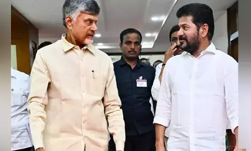 CM Revanth Reddy: ఎల్లుండి కేంద్ర మంత్రితో ఇరు రాష్ట్రాల సీఎంల భేటీ..  సీఎం రేవంత్‌ కీలక నిర్ణయం