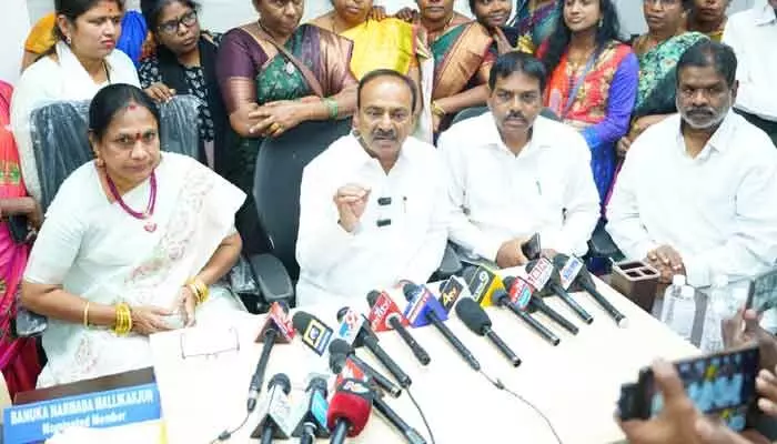 కంటోన్మెంట్ను సుందరమైన ప్రాంతంగా తీర్చిదిద్దుతాం : ఈటల కంటోన్మెంట్ను సుందరమైన ప్రాంతంగా తీర్చిదిద్దుతాం : ఈటల