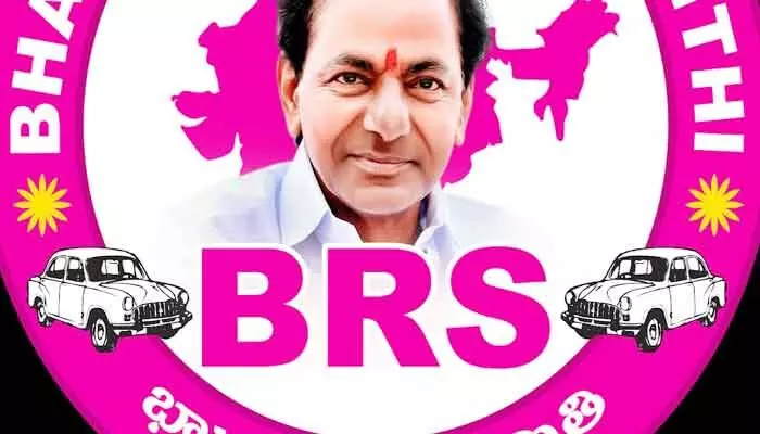 చుక్కాని లేని నావలా వైరా బీఆర్ఎస్.. నెలన్నర దాటినా ఇన్చార్జ్ను నియమించని అధిష్టానం చుక్కాని లేని నావలా వైరా బీఆర్ఎస్.. నెలన్నర దాటినా ఇన్చార్జ్ను నియమించని అధిష్టానం