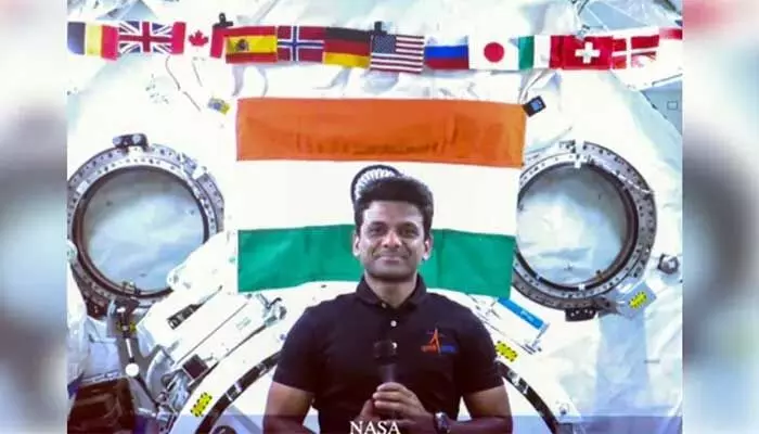Subhansu Sukla : భూమికి చేరుకున్న శుభాంశు శుక్లా Subhansu Sukla : భూమికి చేరుకున్న శుభాంశు శుక్లా