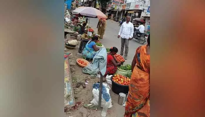 ప్రమాదపుటంచున కూరగాయల వ్యాపారం ప్రమాదపుటంచున కూరగాయల వ్యాపారం