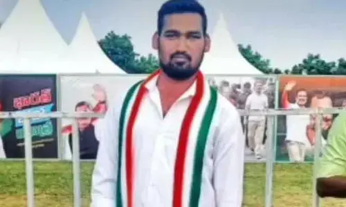 రోడ్డు ప్రమాదంలో యువకుడు దుర్మరణం