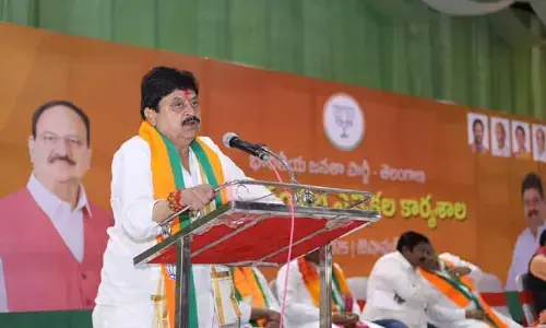 గ్రూప్​–1 విషయంలో బీఆర్​ఎస్​ విధానాలే కాంగ్రెస్ ​పాటిస్తుంది