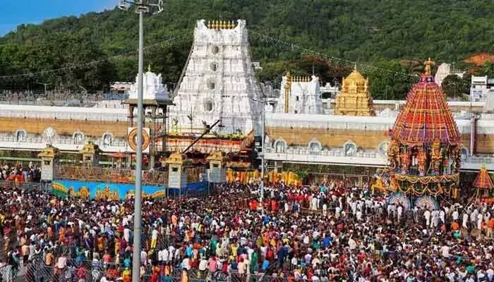 Tirumala:భక్తులకు అలర్ట్.. కృష్ణతేజ గెస్ట్ హౌస్ వరకు క్యూలైన్.. శ్రీవారి దర్శనానికి సమయం ఎంతంటే? Tirumala:భక్తులకు అలర్ట్.. కృష్ణతేజ గెస్ట్ హౌస్ వరకు క్యూలైన్.. శ్రీవారి దర్శనానికి సమయం ఎంతంటే?