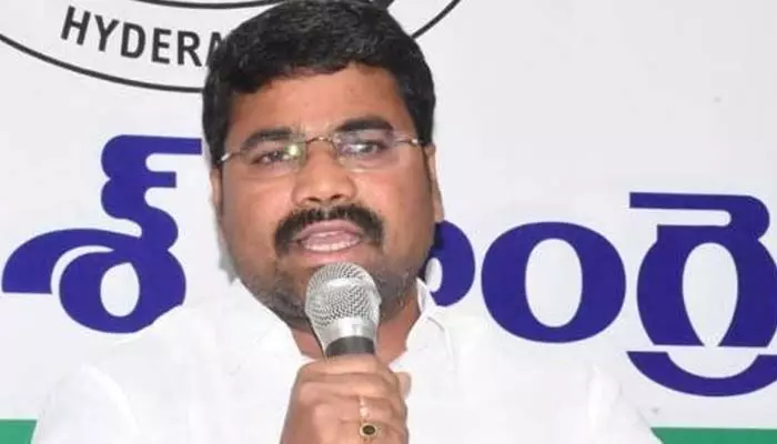 కాళేశ్వరం కుంభకోణంలో మీ వాటా ఎంతో చెప్పండి: మేడిపల్లి సత్యం కాళేశ్వరం కుంభకోణంలో మీ వాటా ఎంతో చెప్పండి: మేడిపల్లి సత్యం