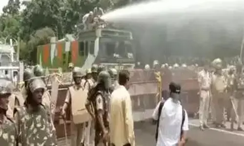 Odisha: ఒడిశాలో భారీగా నిరసన జ్వాలలు.. టియర్ గ్యాస్, వాటర్ ఫిరంగుల ప్రయోగించిన పోలీసులు
