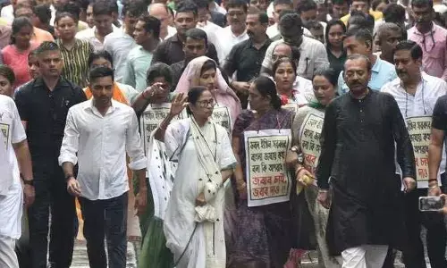 Mamatha: బెంగాలీలపై దాడులు ఆపాలి.. మమతా బెనర్జీ వార్నింగ్
