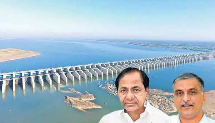 తుమ్మిడిహట్టి To మేడిగడ్డ.. పొలిటికల్ మైలేజ్ కోసమే ‘ప్రాణహిత’ ఛేంజ్? తుమ్మిడిహట్టి To మేడిగడ్డ.. పొలిటికల్ మైలేజ్ కోసమే ‘ప్రాణహిత’ ఛేంజ్?