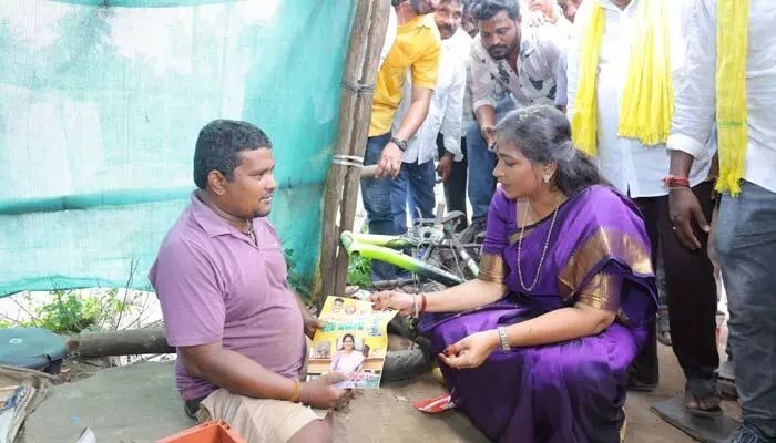 దివ్యాంగుడికి అండగా హోంమంత్రి అనిత దివ్యాంగుడికి అండగా హోంమంత్రి అనిత
