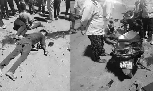 రెండు  బైకులు ఢీ..ఒకరు మృతి