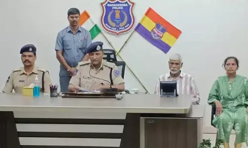 TG: పోలీసుల ఎదుట లొంగిపోయిన జన నాట్యమండలి ఫౌండర్ సంజీవ్