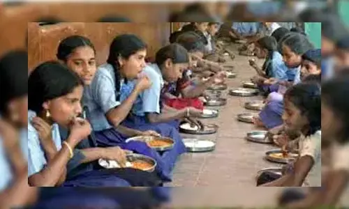 జగిత్యాల గురుకుల స్కూల్లో 30 మంది విద్యార్థినులకు అస్వస్థత