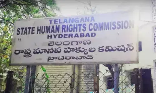 ఎల్లూరు ఆశ్రమ పాఠశాలలో ఫుడ్ పాయిజన్‌ : కలెక్టర్‌కు హెచ్‌ఆర్‌సీ నోటీసులు