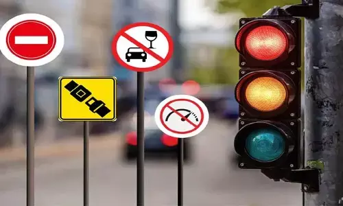 ట్రాఫిక్ రూల్స్ పాటిద్దాం!