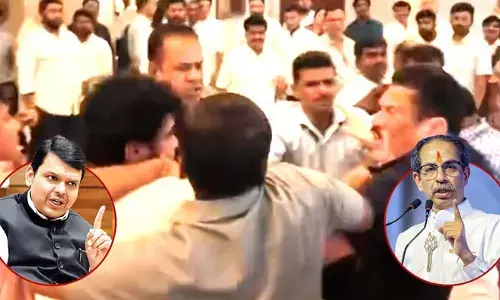 అసెంబ్లీలో తన్నుకున్న ఎమ్మెల్యేలు.. (వీడియో)