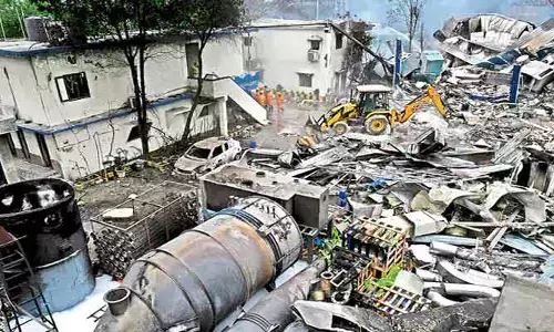 సిగాచి ప్రమాదం‌పై సీఎస్‌కు నివేదిక సమర్పించిన నిపుణుల కమిటీ