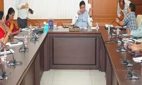 రోడ్ల నిర్మాణాలకు అటవీ భూమి సేకరణ పనులు పూర్తి చేయాలి