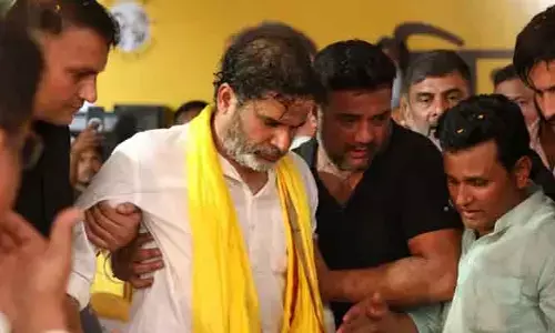 రోడ్ షోలో గాయపడిన ప్రశాంత్ కిషోర్.. ఆస్పత్రికి తరలింపు