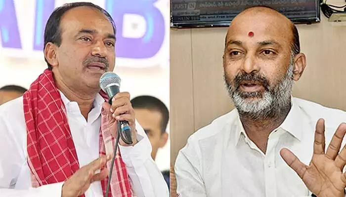 Eatala vs Bandi: బండి సంజయ్ వ్యాఖ్యలపై ఈటల ఇంట్లో అనుచరుల కీలక సమావేశం Eatala vs Bandi: బండి సంజయ్ వ్యాఖ్యలపై ఈటల ఇంట్లో అనుచరుల కీలక సమావేశం