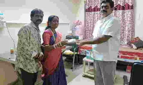 భవిష్యవాణి స్వర్ణలతకు మంత్రి పొన్నం ప్రభాకర్ ఆర్థిక సహాయం