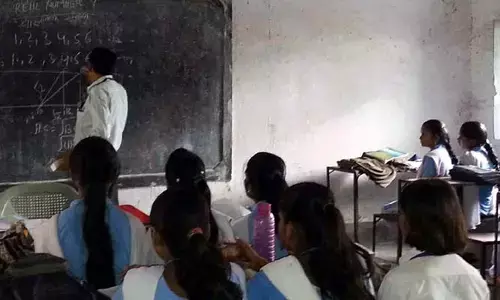 మాకు విద్యార్థులకు చదువు చెప్పే టైం ఇవ్వండి!