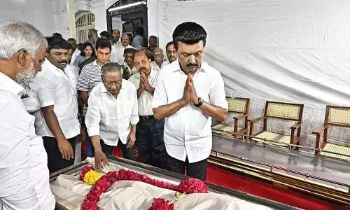 తమిళనాడు సీఎం స్టాలిన్ సోదరుడు ఎంకే ముత్తు కన్నుమూత!