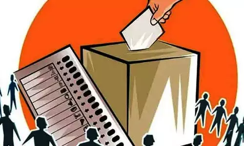 పట్టణాల్లో వేడిక్కిన మున్సిపల్ రాజకీయం