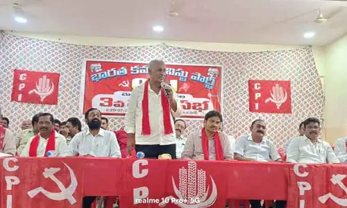 కమ్యూనిజం అజరామరం.. మరో వందేళ్లయినా ప్రజలతోనే : కూనంనేని సంచలన వ్యాఖ్యలు