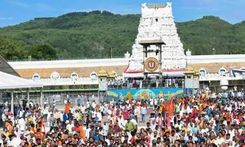 తిరుమలలో భక్తుల రద్దీ ఎలా ఉందంటే?