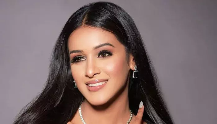 Divya Agarwal: ఆ వీడియో తలుచుకుంటేనే నాకు సిగ్గుగా అనిపిస్తుంది.. పూనమ్ పాండే వైరల్ బోల్డ్ వీడియోపై దివ్వ అగర్వాల్ కామెంట్స్ Divya Agarwal: ఆ వీడియో తలుచుకుంటేనే నాకు సిగ్గుగా అనిపిస్తుంది.. పూనమ్ పాండే వైరల్ బోల్డ్ వీడియోపై దివ్వ అగర్వాల్ కామెంట్స్
