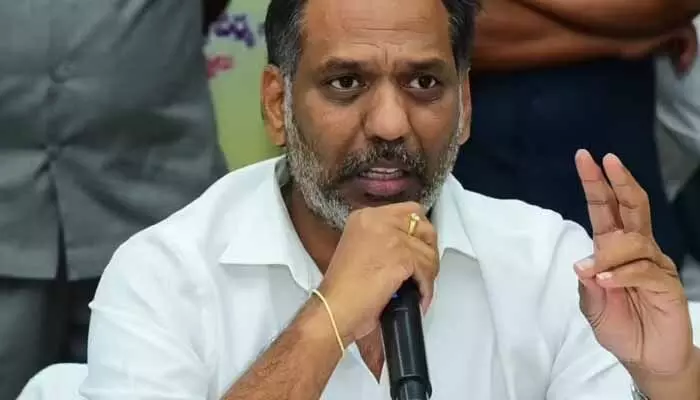 రైతులకు కరెంట్ బిల్లులు ఎక్కువగా రావడానికి కారణం వైసీపీనే: మంత్రి గొట్టిపాటి రైతులకు కరెంట్ బిల్లులు ఎక్కువగా రావడానికి కారణం వైసీపీనే: మంత్రి గొట్టిపాటి