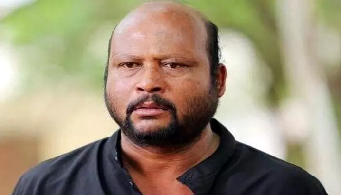 హాయిగా బతికేందుకు అవకాశం ఉన్నా బతకలేక.. హాయిగా బతికేందుకు అవకాశం ఉన్నా బతకలేక..