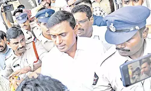 ఎంపీ మిథున్ రెడ్డికి రిలీఫ్.. స్పెషల్ ఫెసిలిటీస్ కు కోర్టు అనుమతి