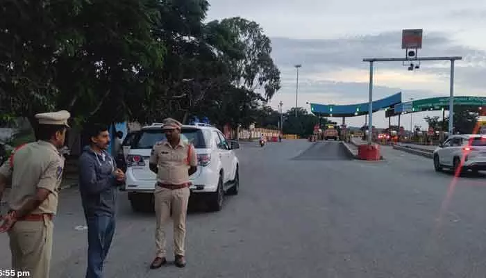 రోడ్డు ప్రమాదాల నివారణ చర్యలను పర్యవేక్షించిన సీపీ రోడ్డు ప్రమాదాల నివారణ చర్యలను పర్యవేక్షించిన సీపీ
