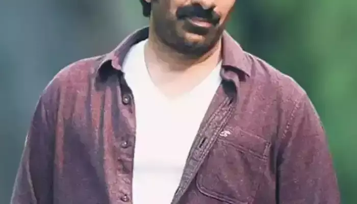 తండ్రి చ‌నిపోయిన 3 రోజుల‌కే షూటింగ్ కు వచ్చిన టాలీవుడ్ హీరో  !