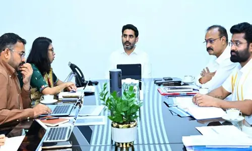 ‘రెండో విడత ఇళ్ల పట్టాల పంపిణీకి చర్యలు చేపట్టండి!’.. అధికారులకు మంత్రి లోకేష్ ఆదేశాలు