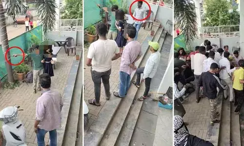 సైకో లవర్! బాలిక మెడపై కత్తి పెట్టి బెదిరింపు.. తర్వాత ఏమైందంటే? మహారాష్టలో ఘటన వైరల్
