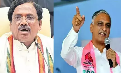 మంత్రి వివేక్ సభలో ప్రోటోకాల్ రగడ