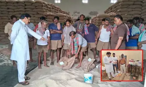 ప్రతి బస్తాపై క్యూఆర్ కోడ్.. విజయవాడలో మంత్రి నాదెండ్ల ఆకస్మిక తనిఖీలు