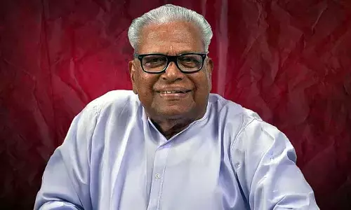 సరళ జీవితం.. ప్రబల రాజకీయం