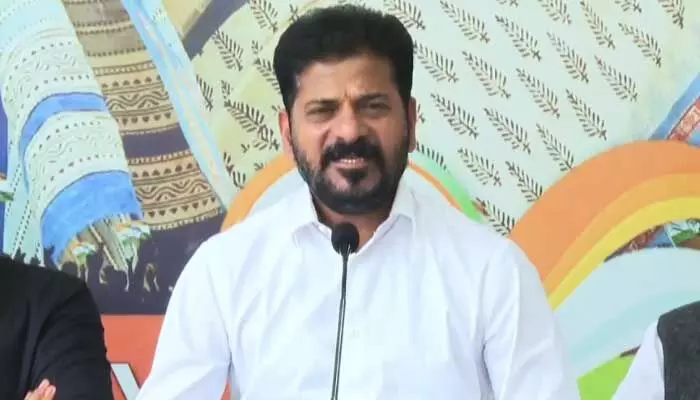 బీసీ రిజర్వేషన్లపై బీజేపీది వితండవాదం.. సీఎం రేవంత్ రెడ్డి కీలక వ్యాఖ్యలు బీసీ రిజర్వేషన్లపై బీజేపీది వితండవాదం.. సీఎం రేవంత్ రెడ్డి కీలక వ్యాఖ్యలు
