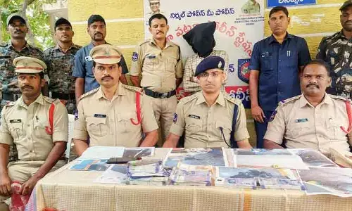వీడిన మర్డర్ మిస్టరీ..!  డబ్బుకోసమే వృద్ధుని హత్య..!