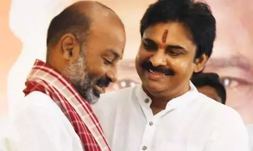 పవన్ సినిమాకు బీజేపీ ఫుల్ సపోర్ట్..బండి సంజయ్ ఇంట్రెస్టింగ్ ట్వీట్