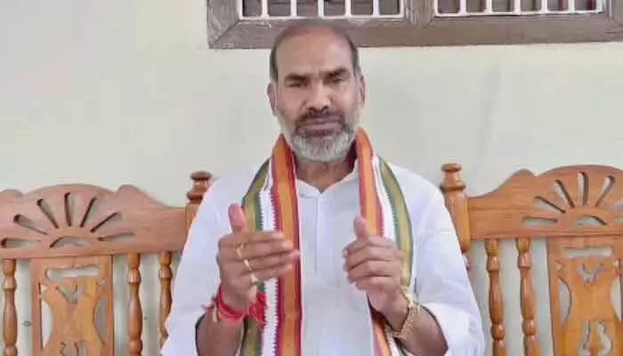 స్థానిక ఎన్నికల్లో బీఆర్ఎస్కు ఎదురుదెబ్బ తప్పదు: విప్ ఆది శ్రీనివాస్ స్థానిక ఎన్నికల్లో బీఆర్ఎస్కు ఎదురుదెబ్బ తప్పదు: విప్ ఆది శ్రీనివాస్