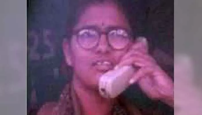సీపీఐ(మావోయిస్టు) కార్యకర్త నార్ల శ్రీవిద్య అపహరణ సీపీఐ(మావోయిస్టు) కార్యకర్త నార్ల శ్రీవిద్య అపహరణ