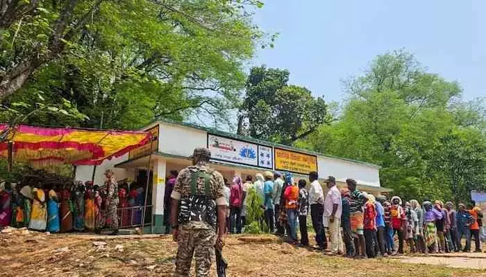 Bihar: బిహార్లో 61 లక్షల ఓట్లు తొలగింపు.. ఎన్నికల వేళ ఈసీ సంచలన నిర్ణయం Bihar: బిహార్లో 61 లక్షల ఓట్లు తొలగింపు.. ఎన్నికల వేళ ఈసీ సంచలన నిర్ణయం